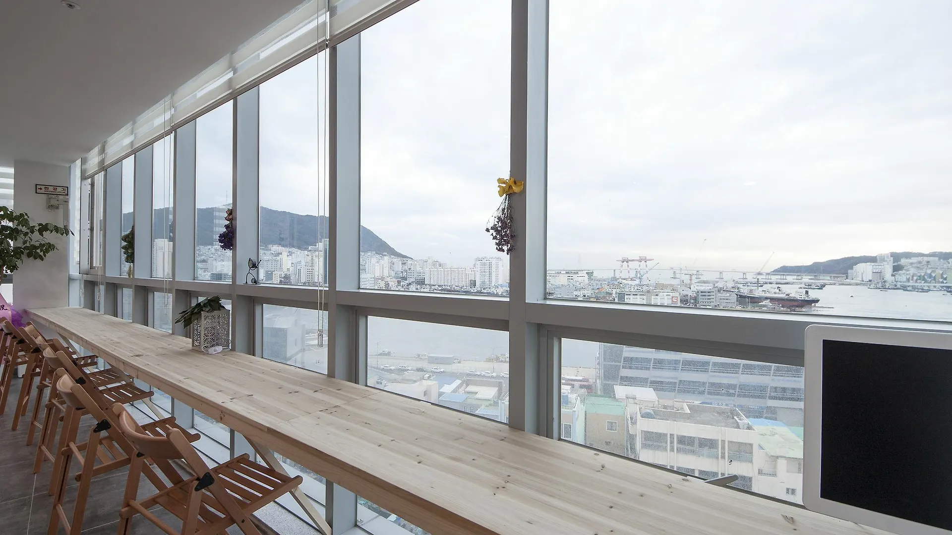 Guest house K-Guesthouse Premium Nampo 1 Busan